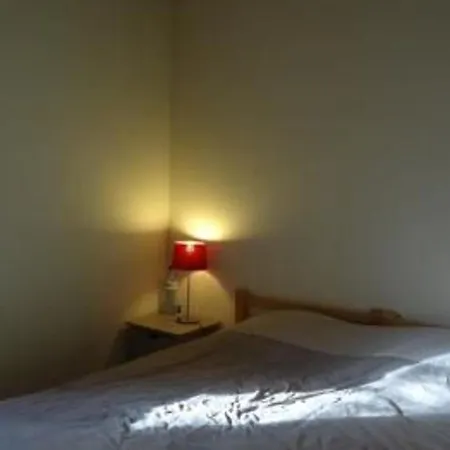 Сasa de vacaciones Charmante Ferme Rénovée Avec Terrasse à 7 Km Du Mans, 8 Couchages, Tv, Internet, Cuisine équipée - Fr-1-410-254 *