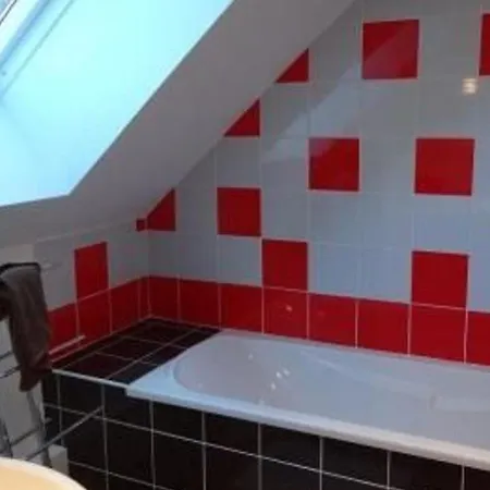 Charmante Ferme Renovee Avec Terrasse A 7 Km Du Mans, 8 Couchages, Tv, Internet, Cuisine Equipee Country house
